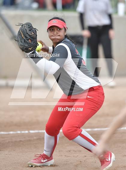 Thumbnail 1 in Mountain View vs. Mater Dei (Michelle Carew Classic) photogallery.