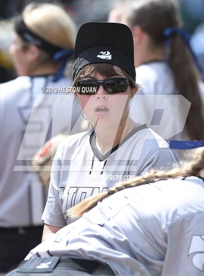 Thumbnail 2 in Mountain View vs. Mater Dei (Michelle Carew Classic) photogallery.