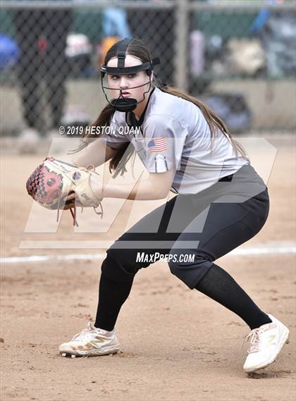 Thumbnail 1 in Mountain View vs. Mater Dei (Michelle Carew Classic) photogallery.