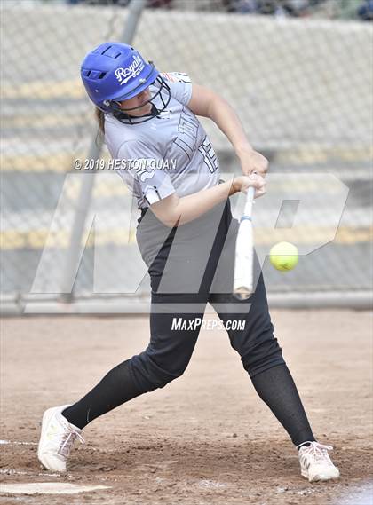 Thumbnail 2 in Mountain View vs. Mater Dei (Michelle Carew Classic) photogallery.