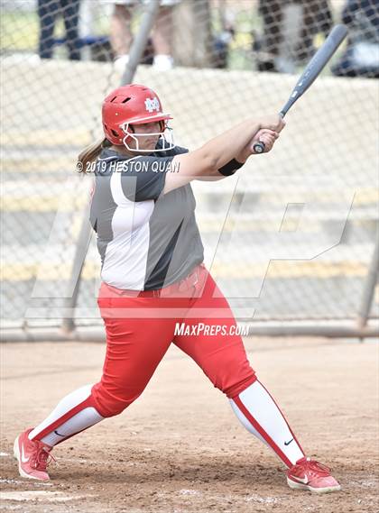 Thumbnail 2 in Mountain View vs. Mater Dei (Michelle Carew Classic) photogallery.
