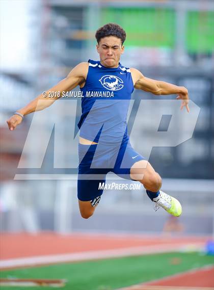 Thumbnail 2 in CIF SS Ford Track and Field Finals photogallery.