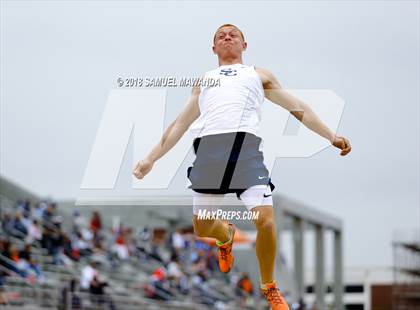 Thumbnail 1 in CIF SS Ford Track and Field Finals photogallery.