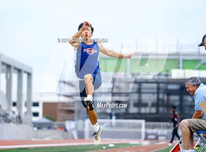 Thumbnail 1 in CIF SS Ford Track and Field Finals photogallery.