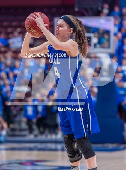 Thumbnail 1 in Hall vs. Mercy (CIAC Class LL Final) photogallery.
