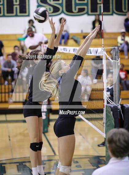 Thumbnail 1 in Davis @ Monterey Trail photogallery.