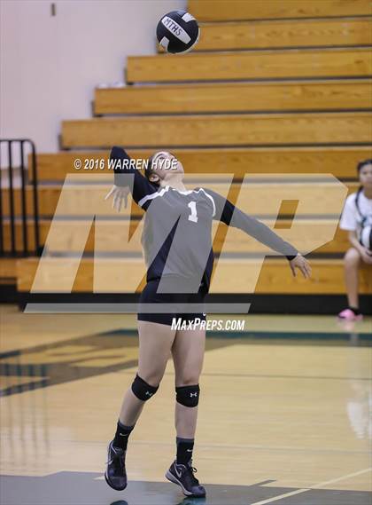 Thumbnail 3 in Davis @ Monterey Trail photogallery.
