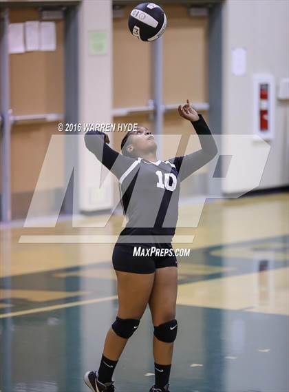 Thumbnail 3 in Davis @ Monterey Trail photogallery.