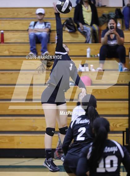 Thumbnail 1 in Davis @ Monterey Trail photogallery.