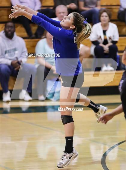 Thumbnail 3 in Davis @ Monterey Trail photogallery.
