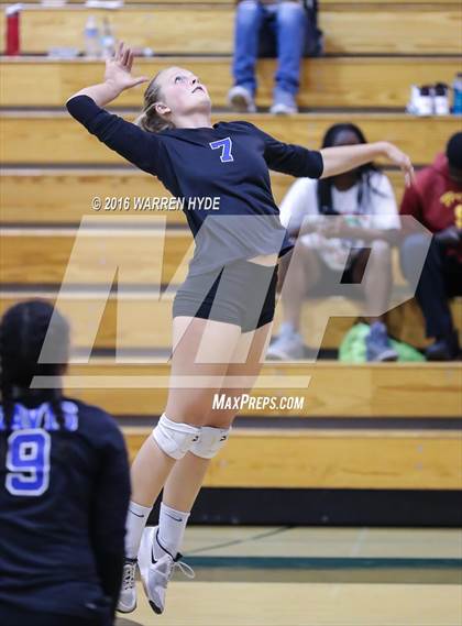 Thumbnail 3 in Davis @ Monterey Trail photogallery.