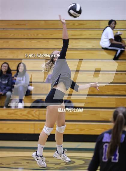 Thumbnail 1 in Davis @ Monterey Trail photogallery.