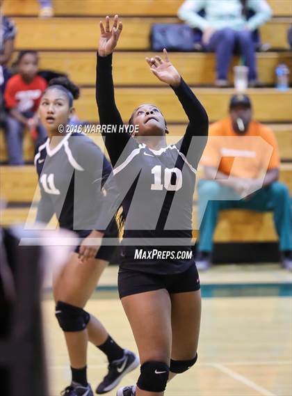 Thumbnail 1 in Davis @ Monterey Trail photogallery.