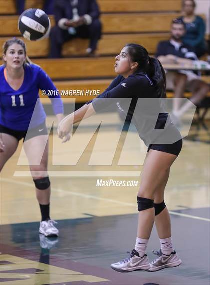 Thumbnail 2 in Davis @ Monterey Trail photogallery.