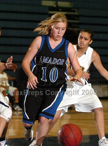 Thumbnail 2 in Amador @ Rosemont photogallery.