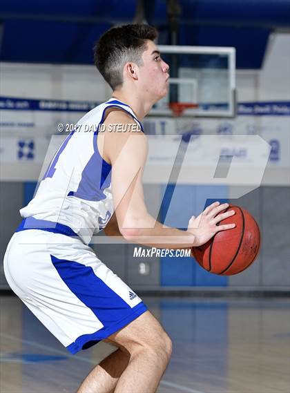Thumbnail 1 in Clovis East vs. Davis (Les Curry Invitational) photogallery.