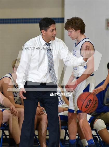 Thumbnail 2 in Clovis East vs. Davis (Les Curry Invitational) photogallery.