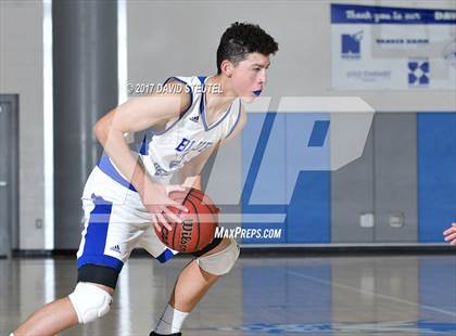 Thumbnail 1 in Clovis East vs. Davis (Les Curry Invitational) photogallery.