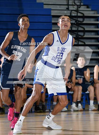 Thumbnail 1 in Clovis East vs. Davis (Les Curry Invitational) photogallery.
