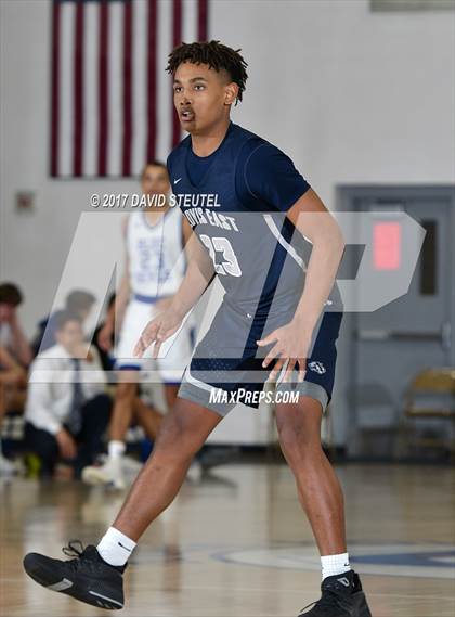 Thumbnail 1 in Clovis East vs. Davis (Les Curry Invitational) photogallery.