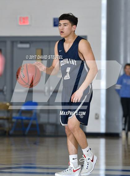 Thumbnail 3 in Clovis East vs. Davis (Les Curry Invitational) photogallery.