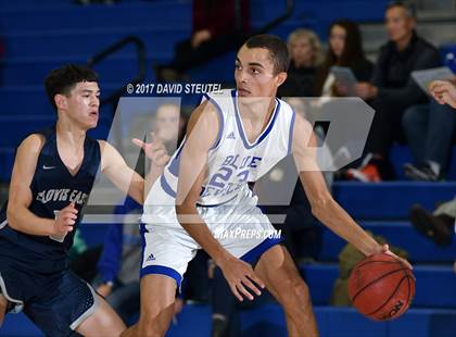 Thumbnail 3 in Clovis East vs. Davis (Les Curry Invitational) photogallery.