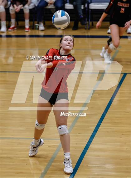 Thumbnail 2 in Kimberly vs Sugar Salem (3A State Tournament) photogallery.