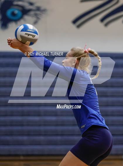 Thumbnail 2 in Kimberly vs Sugar Salem (3A State Tournament) photogallery.