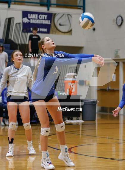 Thumbnail 1 in Kimberly vs Sugar Salem (3A State Tournament) photogallery.