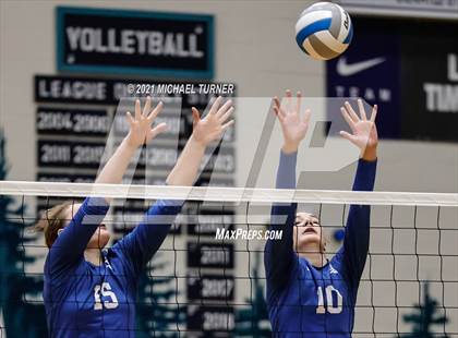 Thumbnail 2 in Kimberly vs Sugar Salem (3A State Tournament) photogallery.