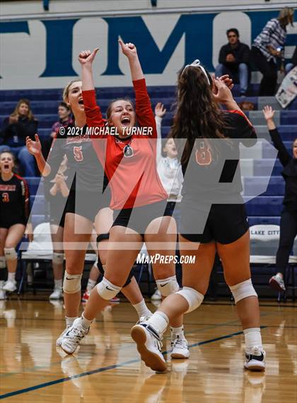 Thumbnail 2 in Kimberly vs Sugar Salem (3A State Tournament) photogallery.