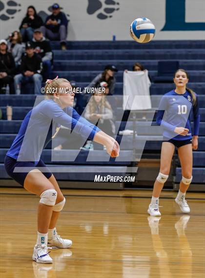 Thumbnail 3 in Kimberly vs Sugar Salem (3A State Tournament) photogallery.