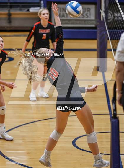 Thumbnail 1 in Kimberly vs Sugar Salem (3A State Tournament) photogallery.