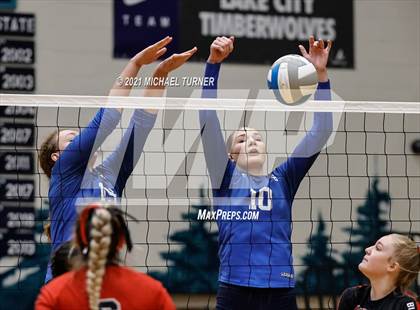 Thumbnail 2 in Kimberly vs Sugar Salem (3A State Tournament) photogallery.