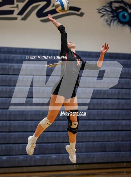 Thumbnail 2 in Kimberly vs Sugar Salem (3A State Tournament) photogallery.