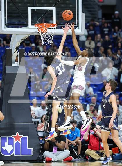 Thumbnail 1 in Mansfield Timberview vs. Boerne-Champion (UIL 5A State Semifinal) photogallery.