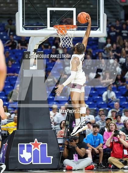 Thumbnail 1 in Mansfield Timberview vs. Boerne-Champion (UIL 5A State Semifinal) photogallery.