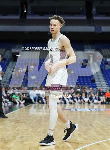 Thumbnail 1 in Mansfield Timberview vs. Boerne-Champion (UIL 5A State Semifinal) photogallery.