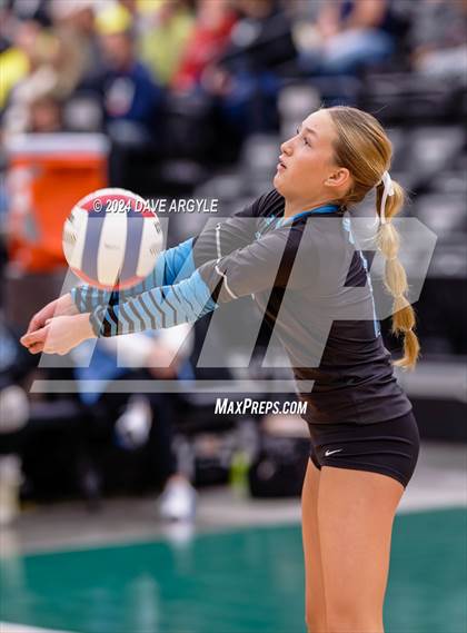 Thumbnail 3 in Green Canyon vs. Sky View (UHSAA 4A Second Round) photogallery.