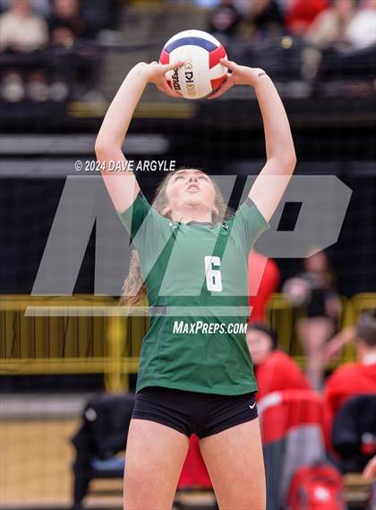 Thumbnail 3 in Green Canyon vs. Sky View (UHSAA 4A Second Round) photogallery.