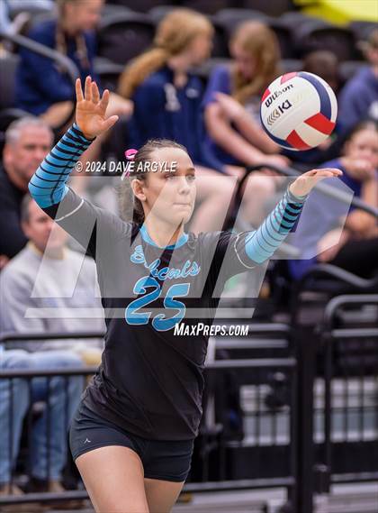 Thumbnail 1 in Green Canyon vs. Sky View (UHSAA 4A Second Round) photogallery.