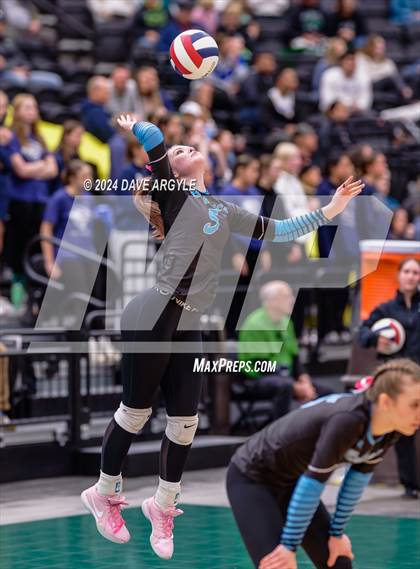 Thumbnail 1 in Green Canyon vs. Sky View (UHSAA 4A Second Round) photogallery.