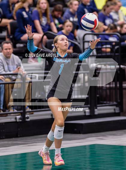 Thumbnail 2 in Green Canyon vs. Sky View (UHSAA 4A Second Round) photogallery.