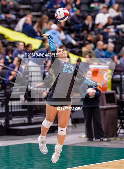 Thumbnail 2 in Green Canyon vs. Sky View (UHSAA 4A Second Round) photogallery.