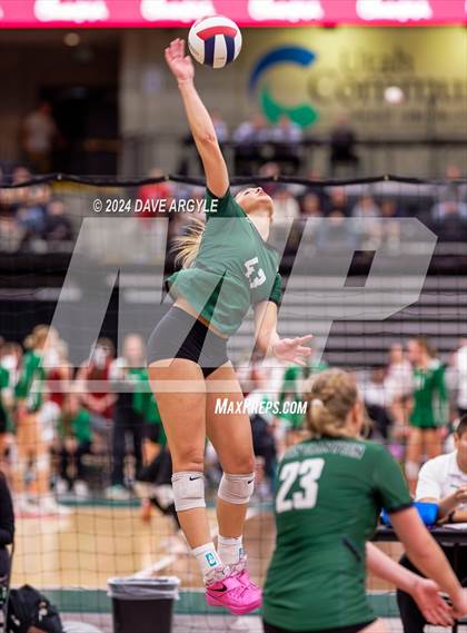 Thumbnail 3 in Green Canyon vs. Sky View (UHSAA 4A Second Round) photogallery.