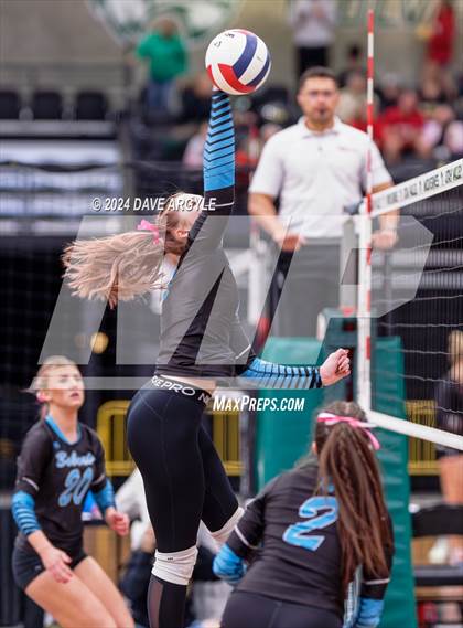Thumbnail 1 in Green Canyon vs. Sky View (UHSAA 4A Second Round) photogallery.