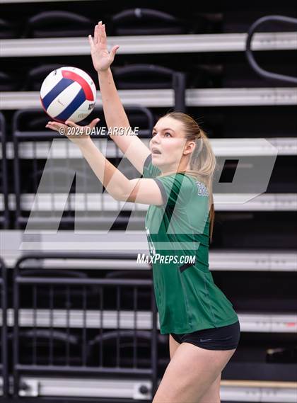 Thumbnail 3 in Green Canyon vs. Sky View (UHSAA 4A Second Round) photogallery.