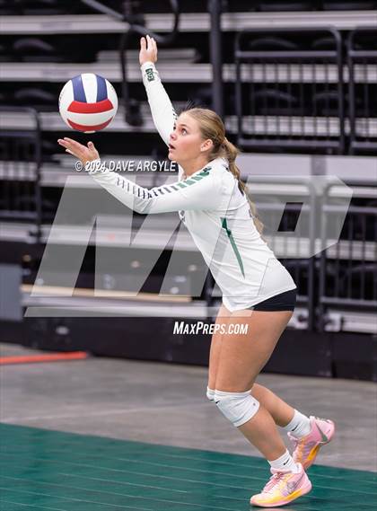 Thumbnail 1 in Green Canyon vs. Sky View (UHSAA 4A Second Round) photogallery.