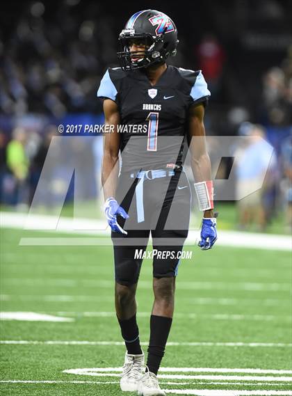 Thumbnail 1 in Hahnville vs. Zachary (LHSAA 5A Final) photogallery.