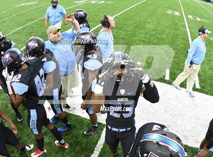 Thumbnail 2 in Hahnville vs. Zachary (LHSAA 5A Final) photogallery.